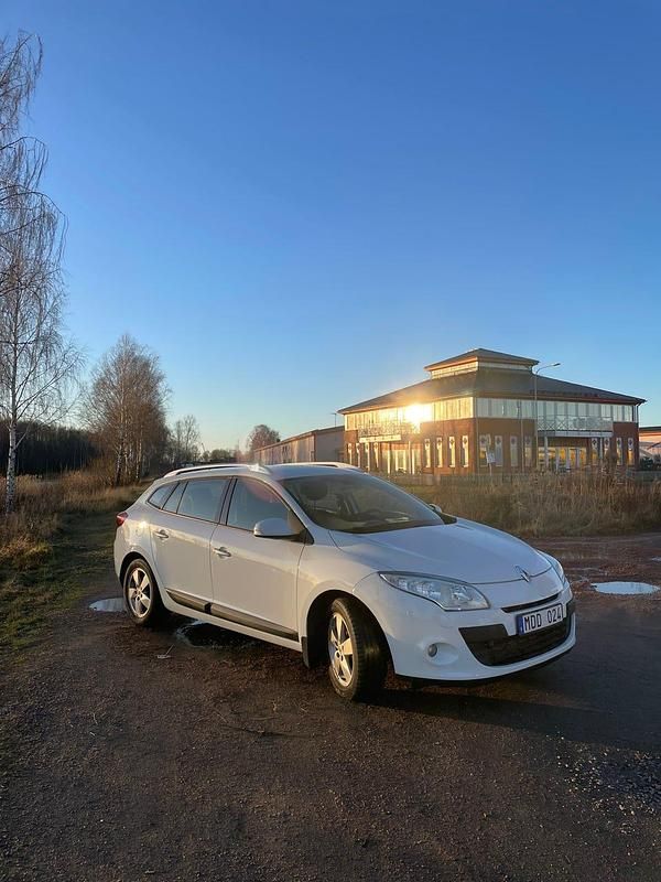 Begagnad 2012 Renault Mégane III | 67 000 kr (Marknadspris) - Bild 1/2