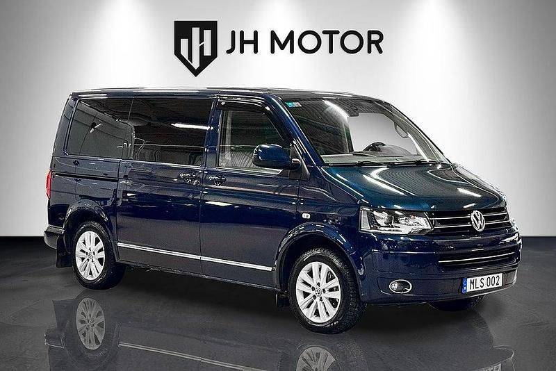 Begagnad VW Multivan Highline 180 HK (132 kW) 2011 Blå Van