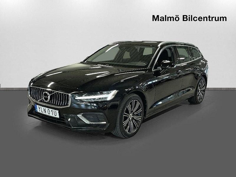 Svart Begagnad 2021 Volvo V60 Inscription Kombi | 314 900 kr (Marknadspris) - Bild 1/4
