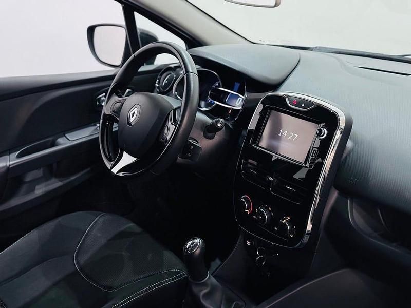 Begagnad Renault Clio IV 90 HK (66 kW) 2013 Svart Kombi