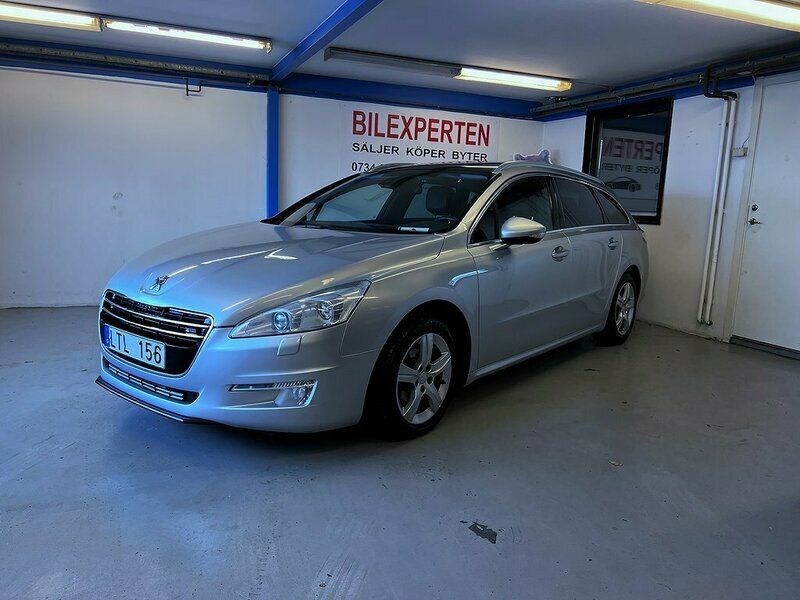 Ljusgrå (grå) Begagnad 2011 Peugeot 508 Kombi | 64 900 kr (Lite dyr) - Bild 1/4