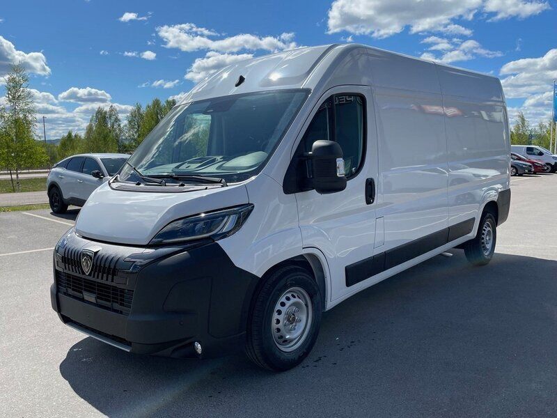 Vit Ny 2025 Peugeot Boxer Van | 584 250 kr (Dyr) - Bild 1/4