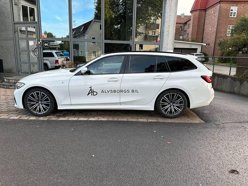 Begagnad BMW 320 M Sport 191 HK (140 kW) 2020 Vit Kombi