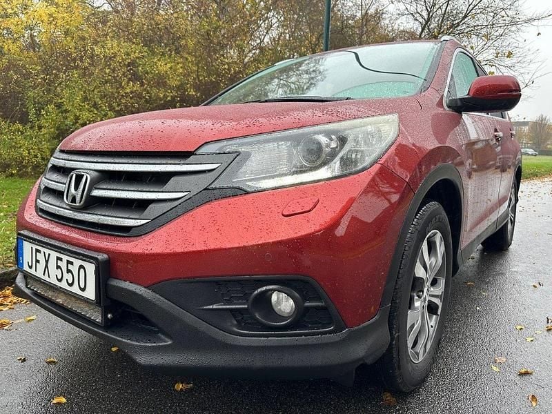 Röd Begagnad 2013 Honda CR-V Lifestyle SUV | 139 900 kr (Marknadspris) - Bild 1/4