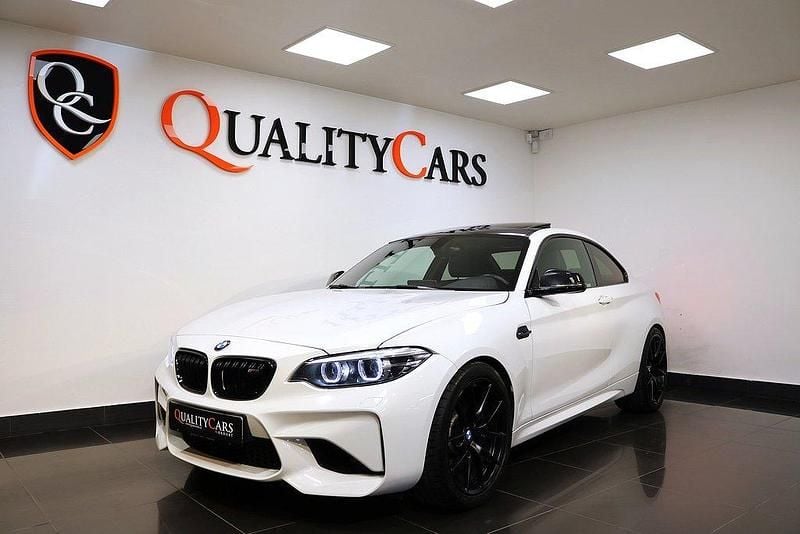 Vit Begagnad 2017 BMW M2 M Performance Sportkupé | 469 000 kr (Marknadspris) - Bild 1/4