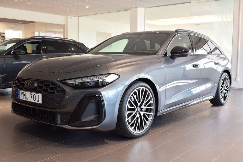 Grå Ny 2025 Audi A5 S-Line Sportkupé | 659 000 kr - Bild 1/4