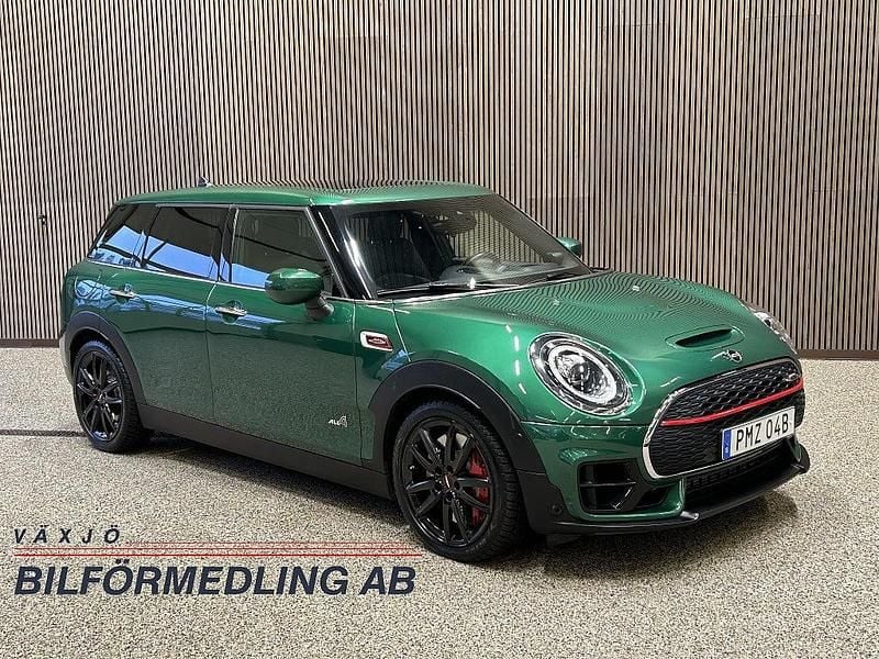 Grön Begagnad 2019 Mini John Cooper Works Clubman Chili Kombi | 299 000 kr (Marknadspris) - Bild 1/4