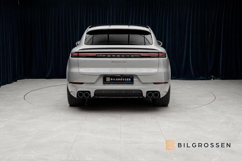 Ny Porsche Cayenne S E-Hybrid 520 HK (382 kW) 2025 Grå SUV