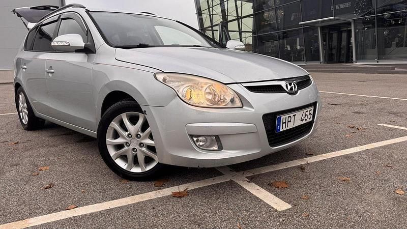 Silver Begagnad 2008 Hyundai i30 Kombi | 20 000 kr (Marknadspris) - Bild 1/4