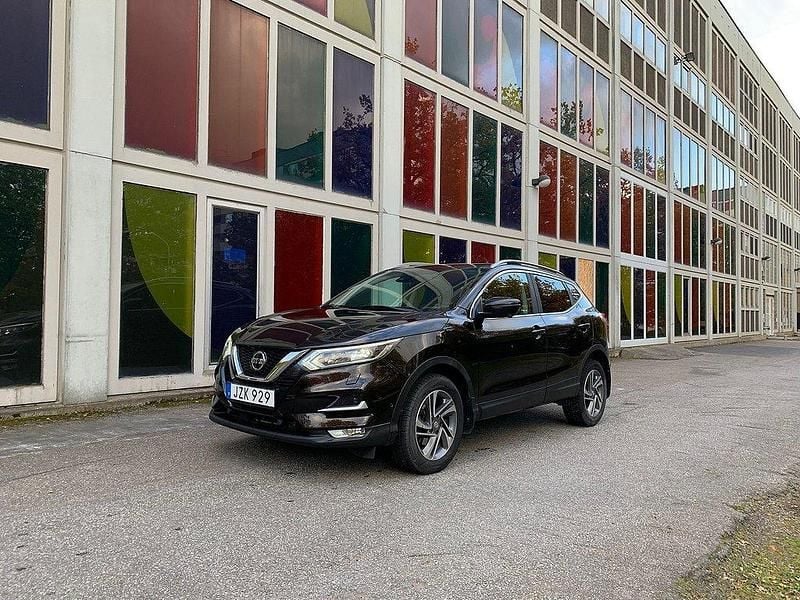 Svart Begagnad 2018 Nissan Qashqai 360º SUV | 184 900 kr (Marknadspris) - Bild 1/4