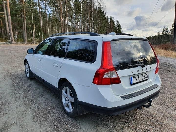 Såld Volvo V70 2,5 FT Geartronic P., begagnad 2009, 30 000