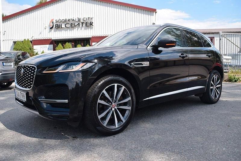 Svart (svart met) Begagnad 2020 Jaguar F-Pace SUV | 389 900 kr - Bild 1/4