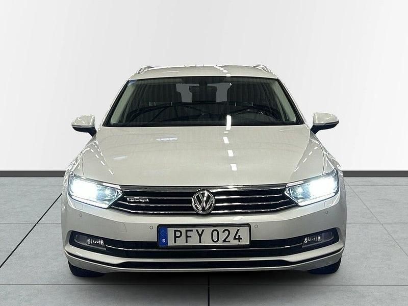 Begagnad VW Passat S 150 HK (110 kW) 2017 Vit Kombi