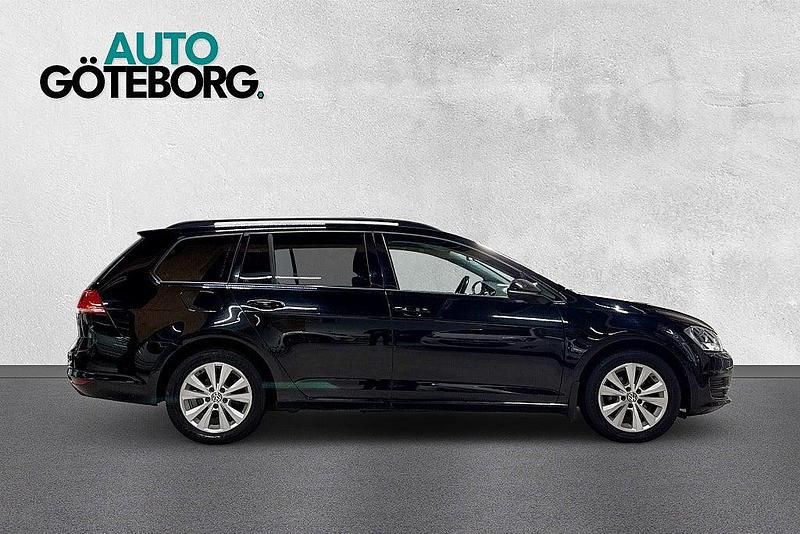 Begagnad VW Golf VII 105 HK (77 kW) 2014 Svart Kombi