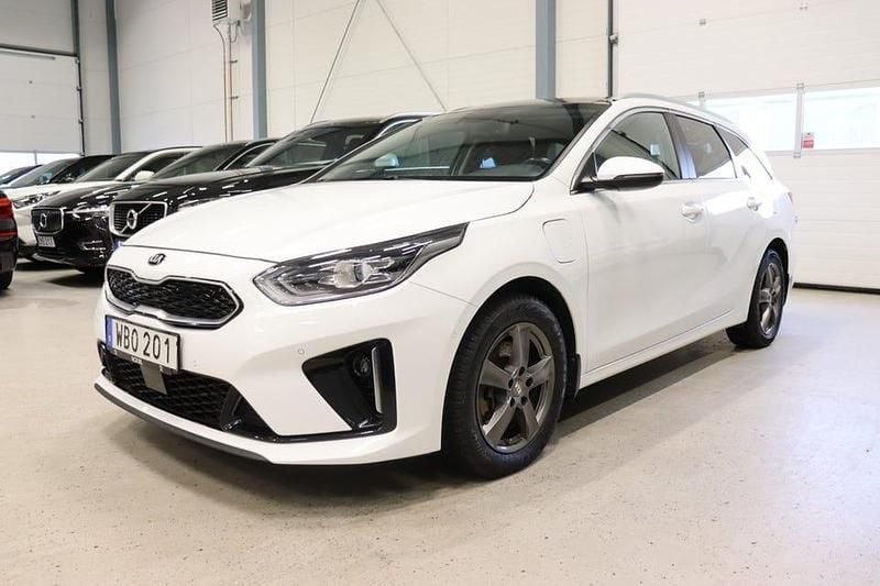 Vit Begagnad 2020 Kia Ceed Sportswagon Kombi | 219 700 kr (Marknadspris) - Bild 1/4