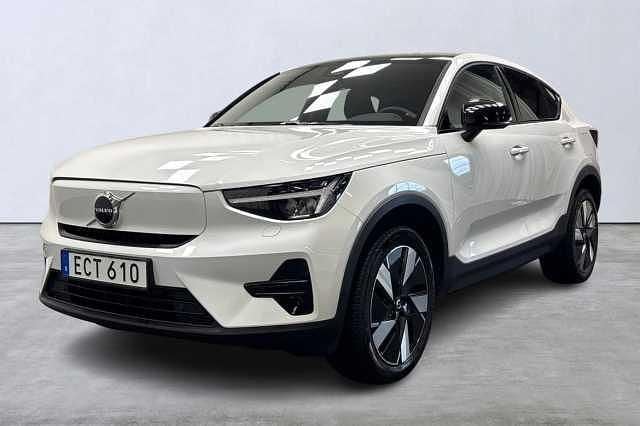 Vit Begagnad 2024 Volvo EC40 Core SUV | 409 900 kr (Marknadspris) - Bild 1/4