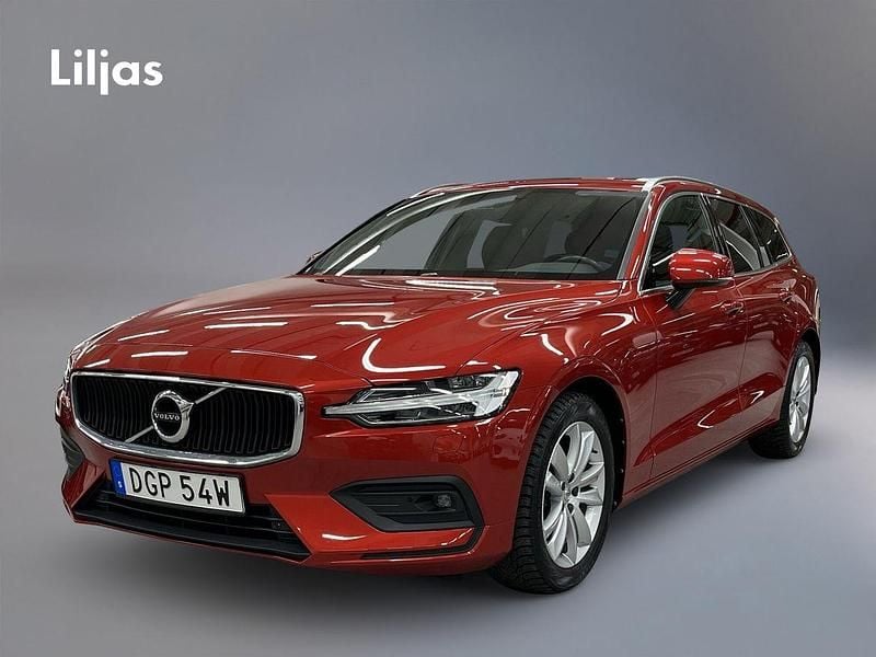 Begagnad Volvo V60 Momentum 151 HK (111 kW) 2020 Röd Kombi