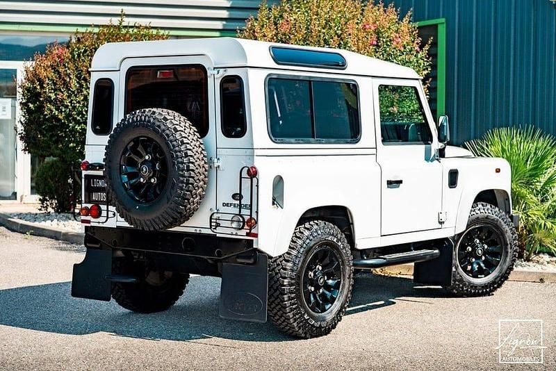 Begagnad Land Rover Defender 123 HK (90 kW) 2012 Vit SUV