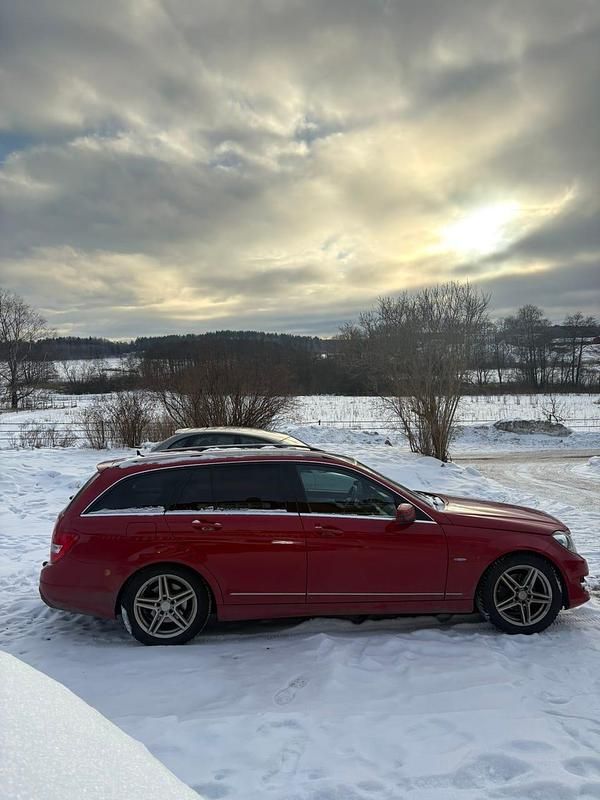 Begagnad Mercedes C180 156 HK (114 kW) 2012