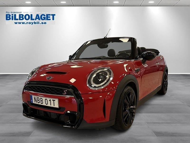 Begagnad Mini Cooper S 178 HK (130 kW) 2022 Röd Halvkombi