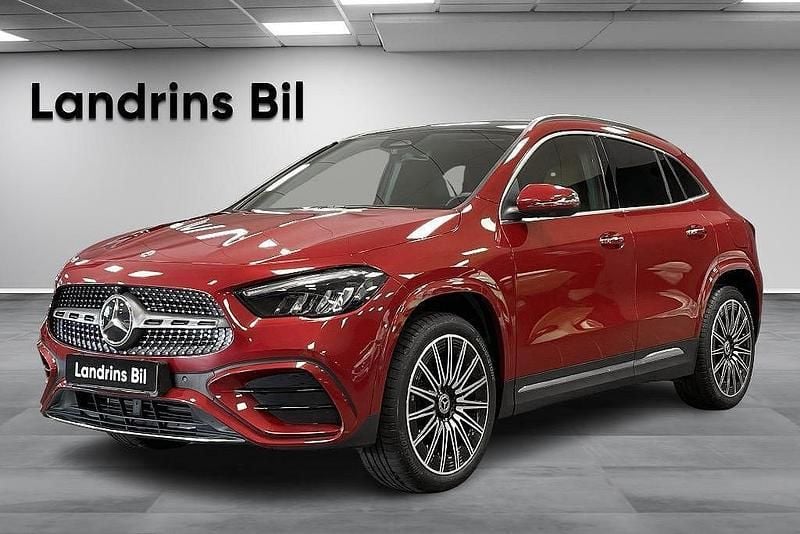 Röd Begagnad 2024 Mercedes GLA250 AMG SUV | 529 000 kr (Marknadspris) - Bild 1/4