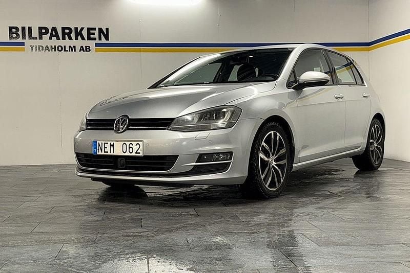 Begagnad VW Golf VII 105 HK (77 kW) 2012 Silver Halvkombi