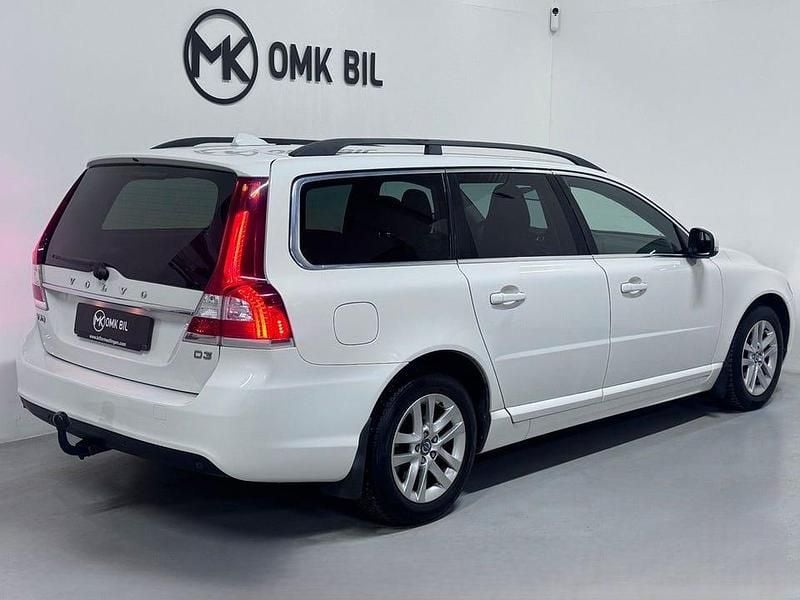 Begagnad Volvo V70 Momentum 136 HK (100 kW) 2013 Vit Kombi