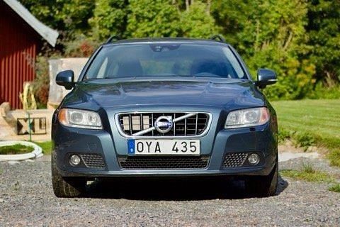 Blå Begagnad 2012 Volvo V70 Kombi | 90 000 kr (Superpris) - Bild 1/4