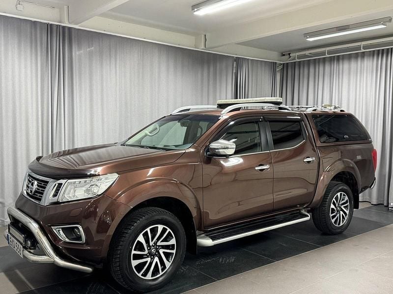 Brun Begagnad 2016 Nissan Navara Pickup | 189 900 kr (Dyr) - Bild 1/4