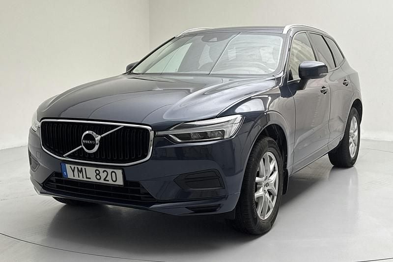 Mörkblå Begagnad 2019 Volvo XC60 Momentum SUV | 254 800 kr (Marknadspris) - Bild 1/4