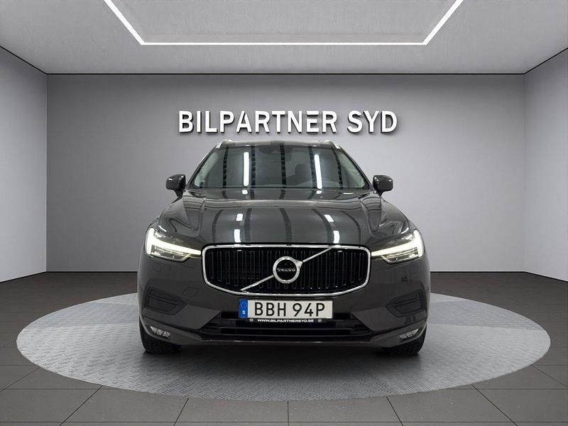 Mörkgrå (grå) Begagnad 2021 Volvo XC60 Momentum SUV | 314 900 kr (Superpris) - Bild 1/4