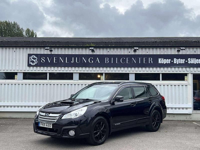 Svart Begagnad 2014 Subaru Outback SUV | 69 900 kr (Marknadspris) - Bild 1/4