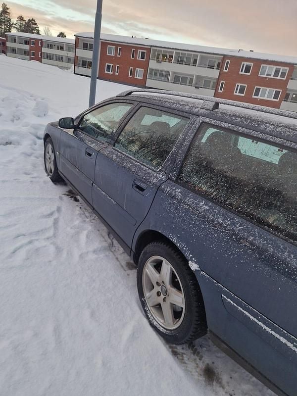 Begagnad Volvo V70 140 HK (102 kW) 2005 Kombi