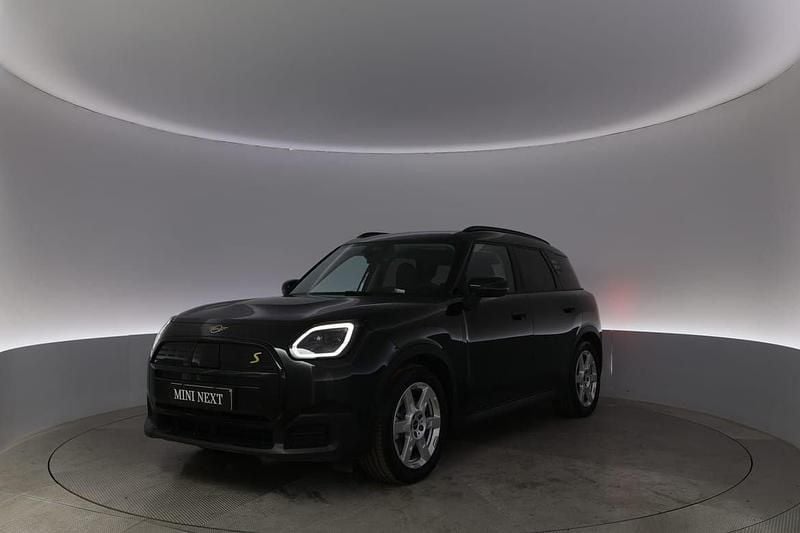 Svart Begagnad 2024 Mini Countryman SUV | 434 900 kr - Bild 1/4