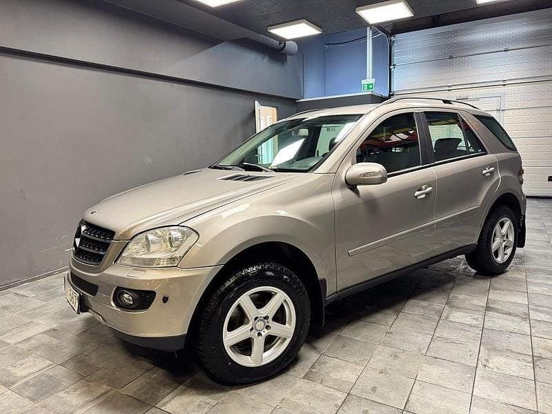 Begagnad Mercedes ML280 190 HK (139 kW) 2006 Silver SUV