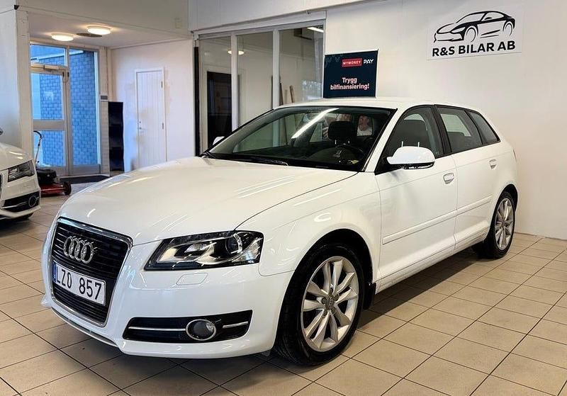 Begagnad Audi A3 Comfort 140 HK (102 kW) 2012 Vit Kombi
