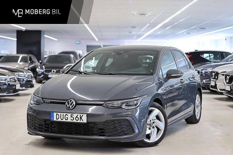 Grå Begagnad 2021 VW Golf VIII GTI Halvkombi | 329 900 kr (Marknadspris) - Bild 1/3