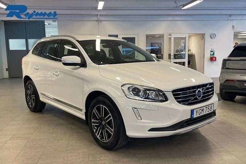 Begagnad Volvo XC60 Standard 190 HK (139 kW) 2016 Vit SUV