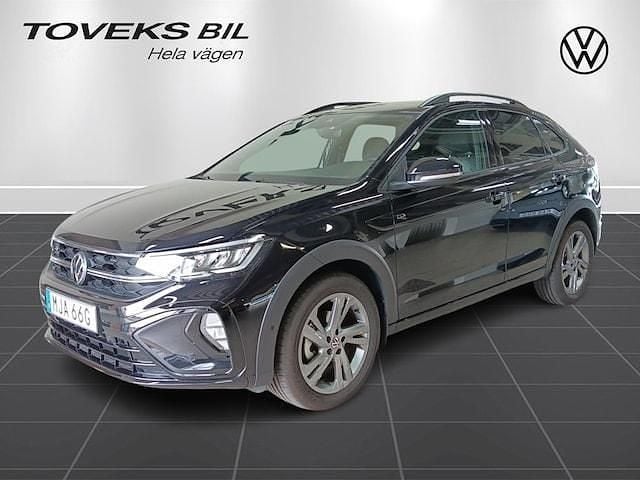 Svart (deep black pearl) Begagnad 2024 VW Taigo R-line SUV | 269 900 kr (Marknadspris) - Bild 1/4