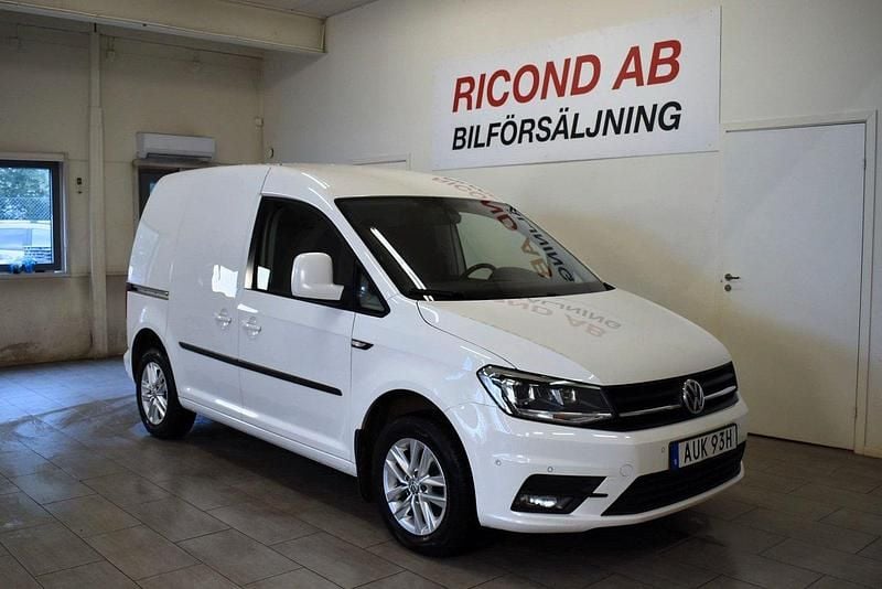 Vit Begagnad 2020 VW Caddy Minibuss | 169 900 kr (Superpris) - Bild 1/4
