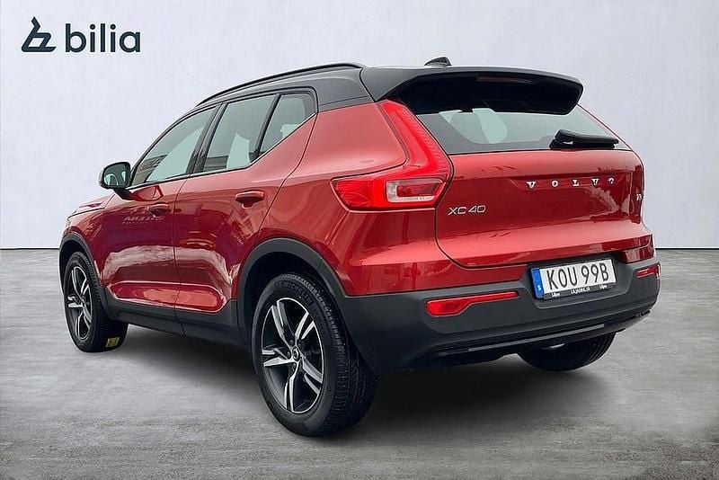 Begagnad Volvo XC40 R-Design 165 HK (121 kW) 2021 Röd SUV