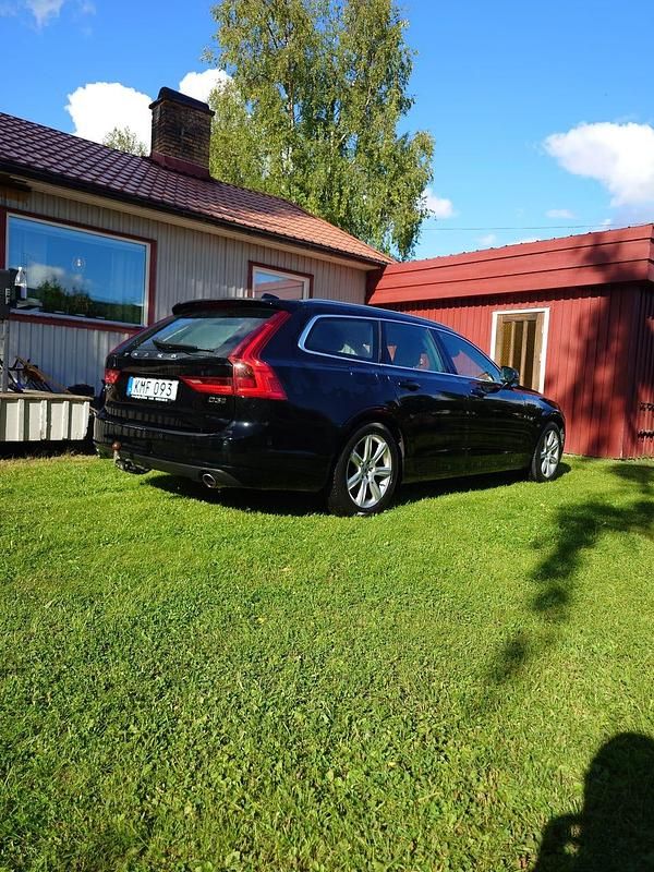 Begagnad Volvo V90 150 HK (110 kW) 2017 Kombi