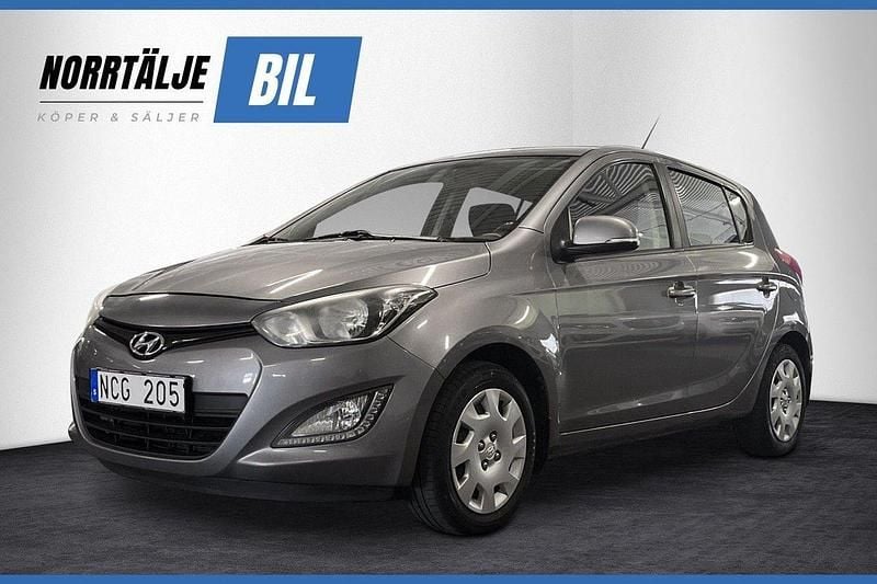 Mörkgrå Begagnad 2012 Hyundai i20 Premium Halvkombi | 29 900 kr (Bra pris) - Bild 1/4