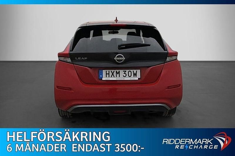 Begagnad Nissan Leaf 360º 160 kW (218 HK) 2023 Röd Halvkombi