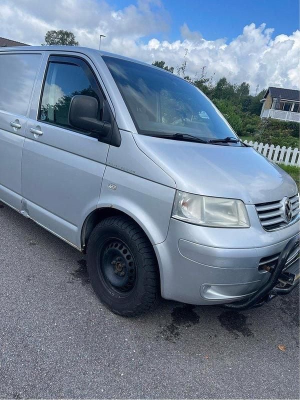 Silver Begagnad 2006 VW T5 Van | 70 000 kr (Dyr) - Bild 1/4