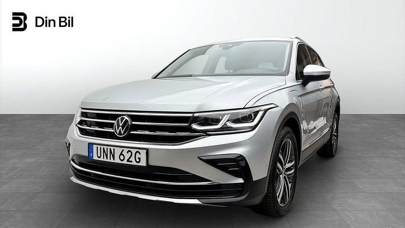 Silver Begagnad 2022 VW Tiguan Elegance SUV | 319 900 kr (Marknadspris) - Bild 1/4