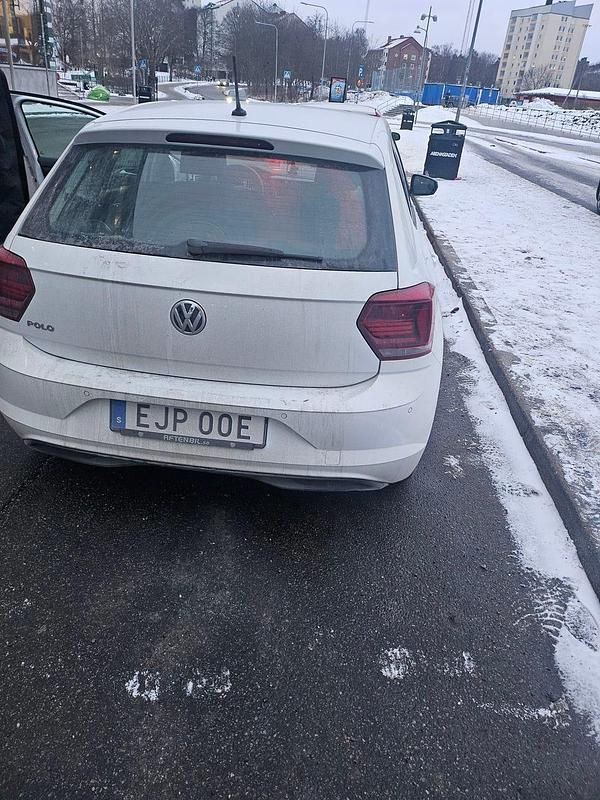 Begagnad 2019 VW Polo Halvkombi | 137 000 kr (Marknadspris) - Bild 1/3