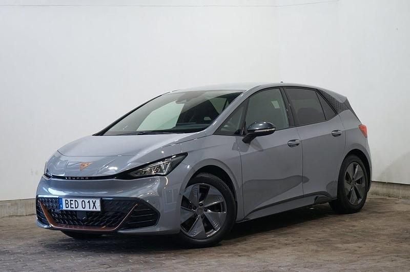 Begagnad Cupra Born 150 kW (204 HK) 2022 Grå Halvkombi