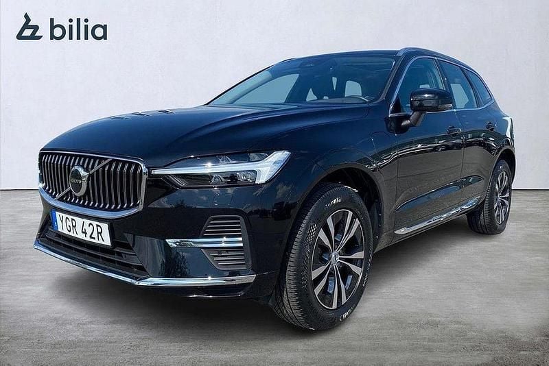 Svart Begagnad 2023 Volvo XC60 Core SUV | 509 900 kr (Marknadspris) - Bild 1/3