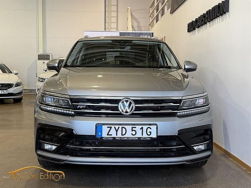 Begagnad VW Tiguan Allspace R-line 200 HK (147 kW) 2020 Silver SUV